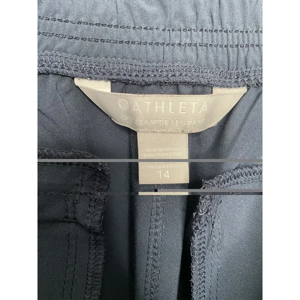 Athleta Chelsea Wide Leg Pants Navy Cargo Pockets Comfort Trending Size 14 - Picture 8 of 10